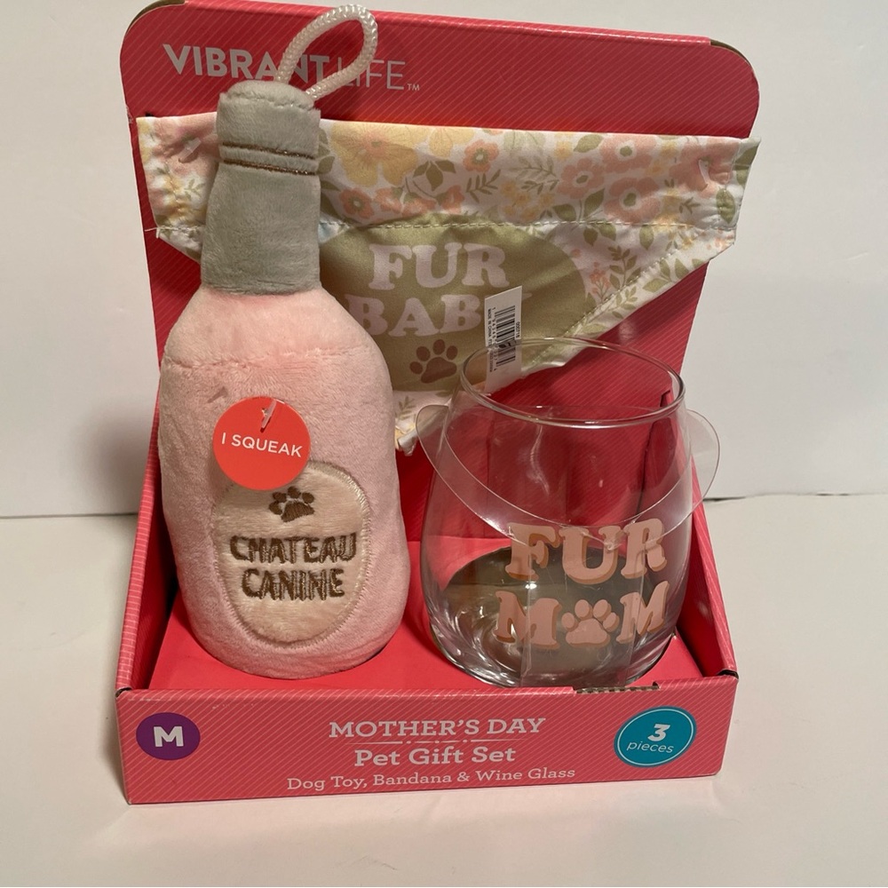 Vibrant Life Pet Mother's Day Gift Set Dog Squeak Toy Bandana Wine Glass - New